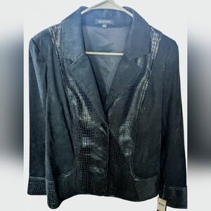 Black Tailored Blazer with Notched Lapels